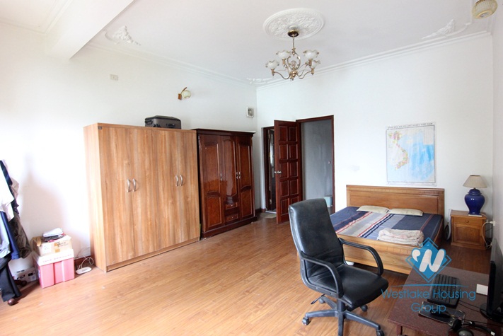 Lake view and Nice house  for rent in Tay Ho area